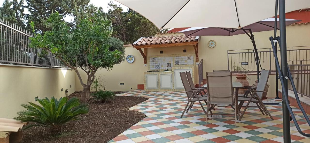 Casa Montalbano Apartment Porto Empedocle Luaran gambar